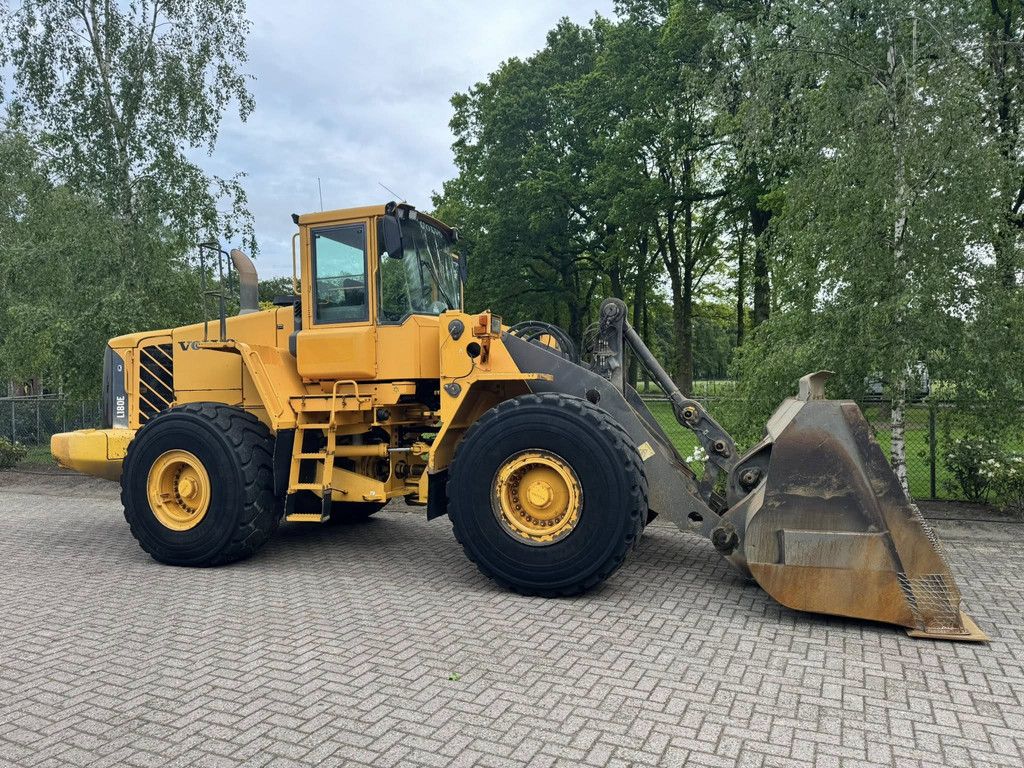 Volvo L180E Loader shovel