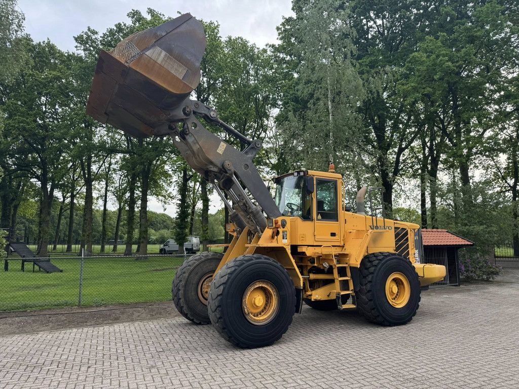 Volvo L180E Loader shovel