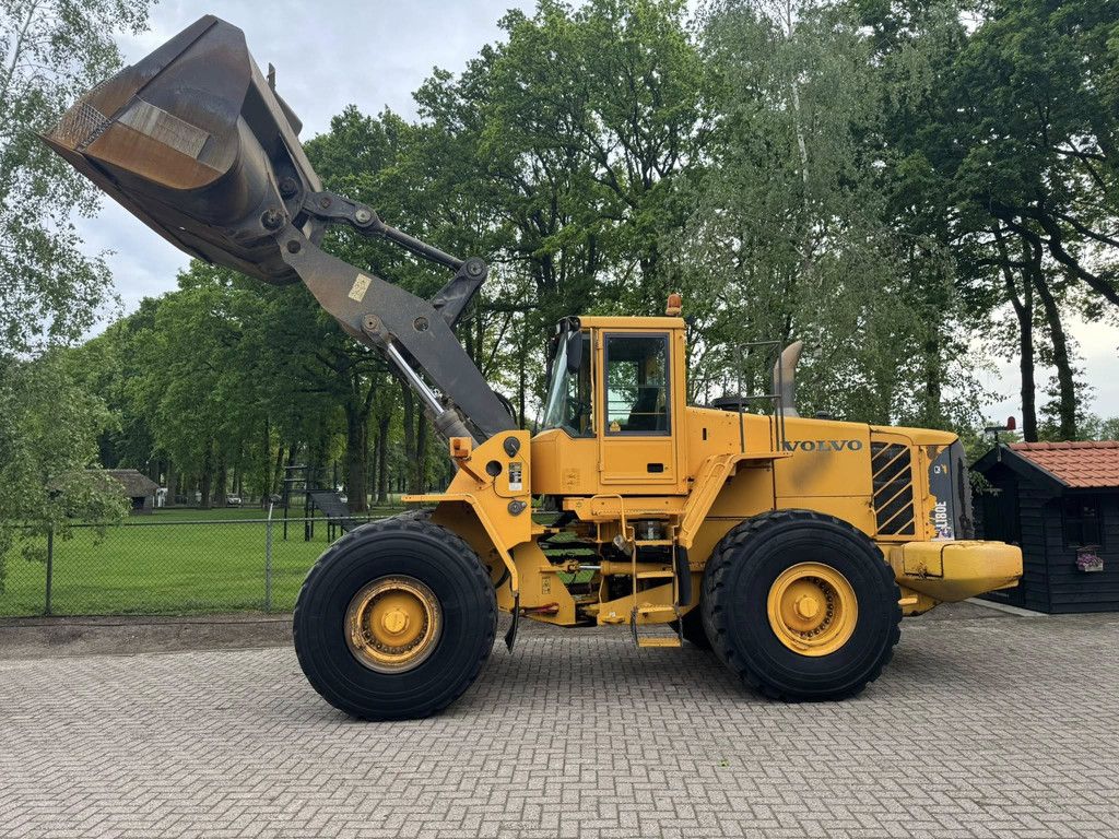 Volvo L180E Loader shovel