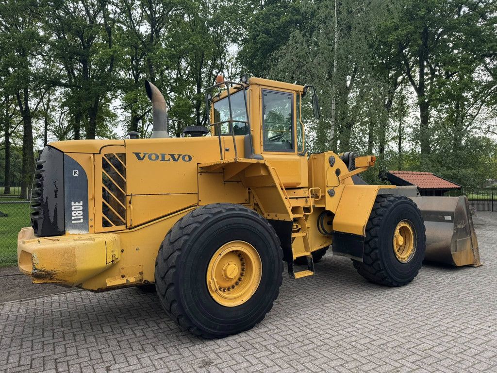 Volvo L180E Loader shovel