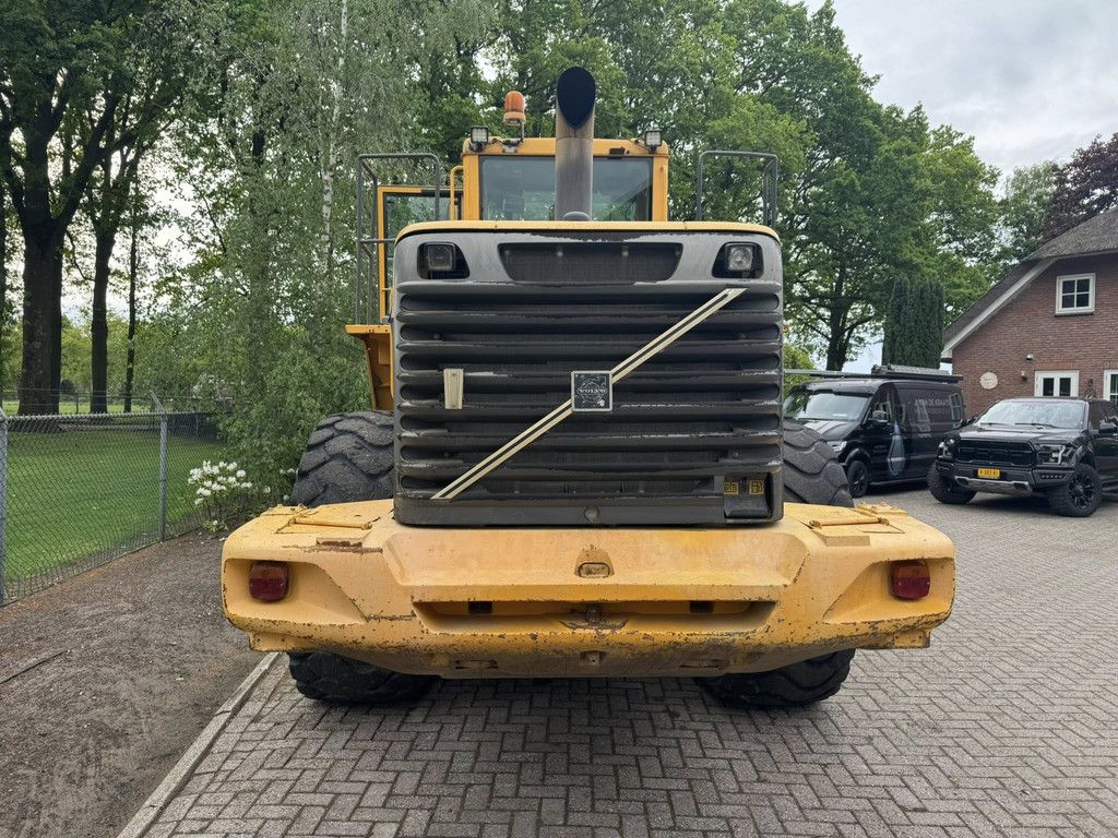 Volvo L180E Loader shovel