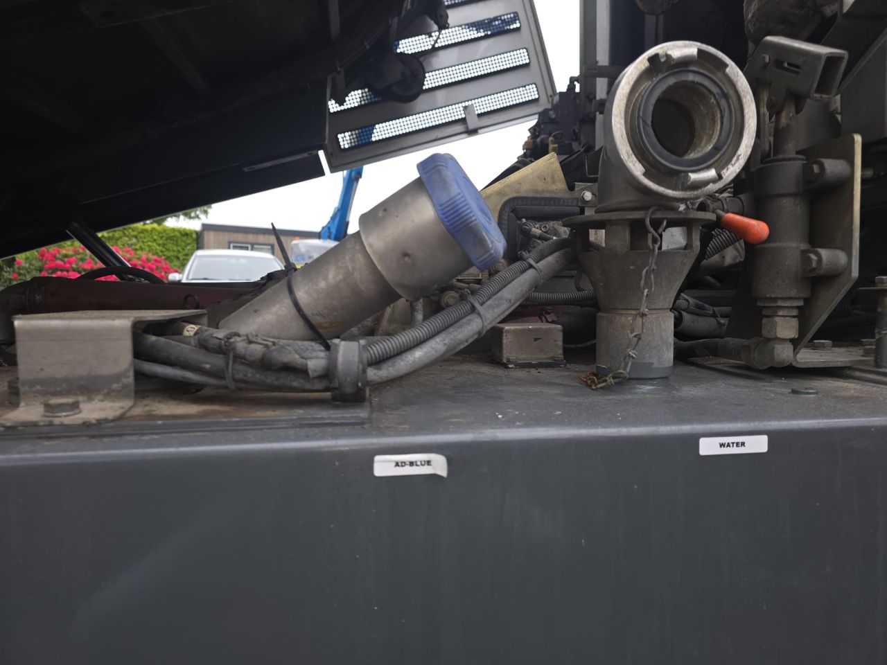 Te Koop Ravo 530 Veegzuigwagen met kenteken