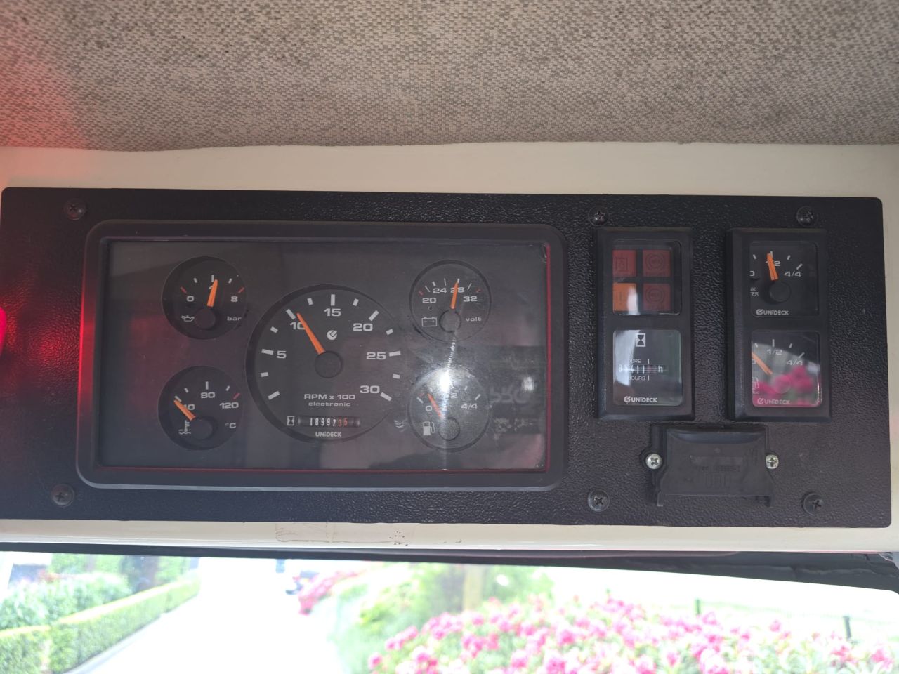Te Koop Ravo 530 Veegzuigwagen met kenteken