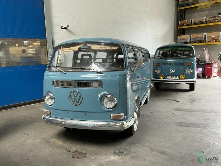 Car's Volkswagen T2 1975