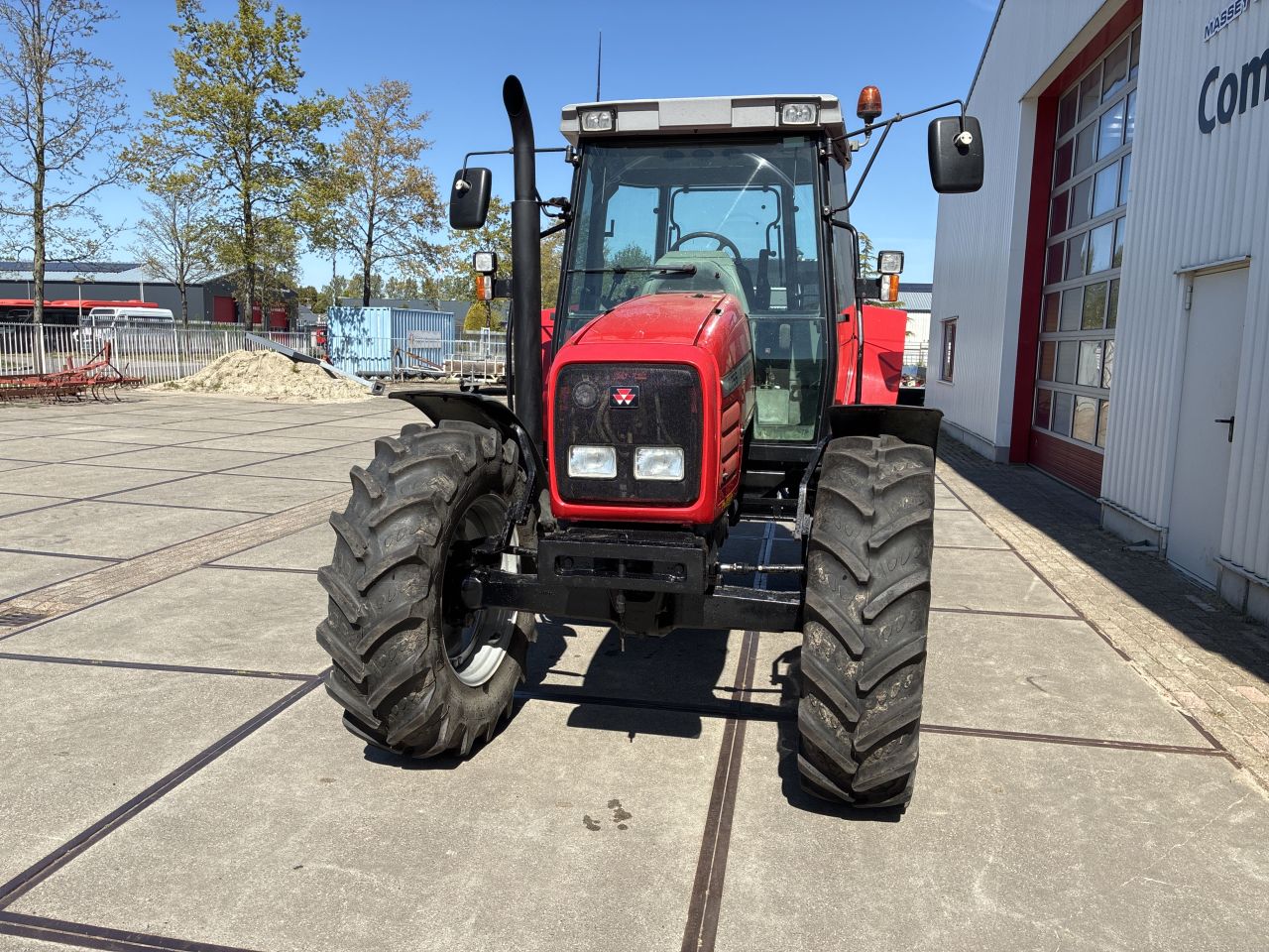 Massey Ferguson 6255