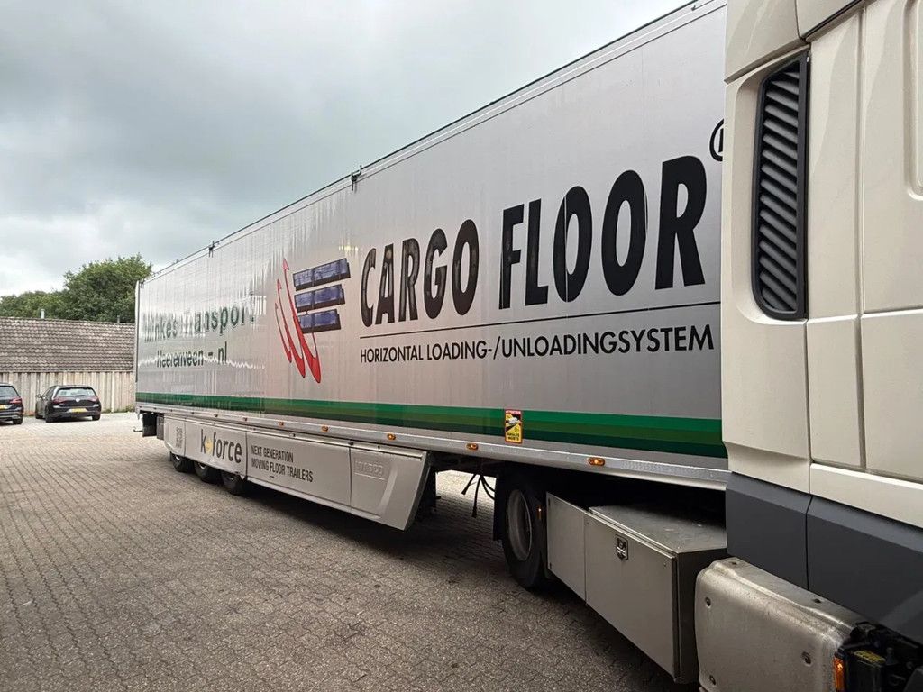 Kraker K-Force 92m3 Special! Side skirts, 8MM Cargo floor, Silver