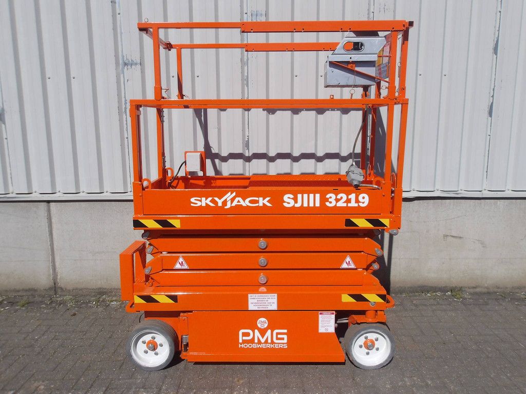 Scherenbühne SkyJack SJ3219 7,81 m elektrisch 2016
