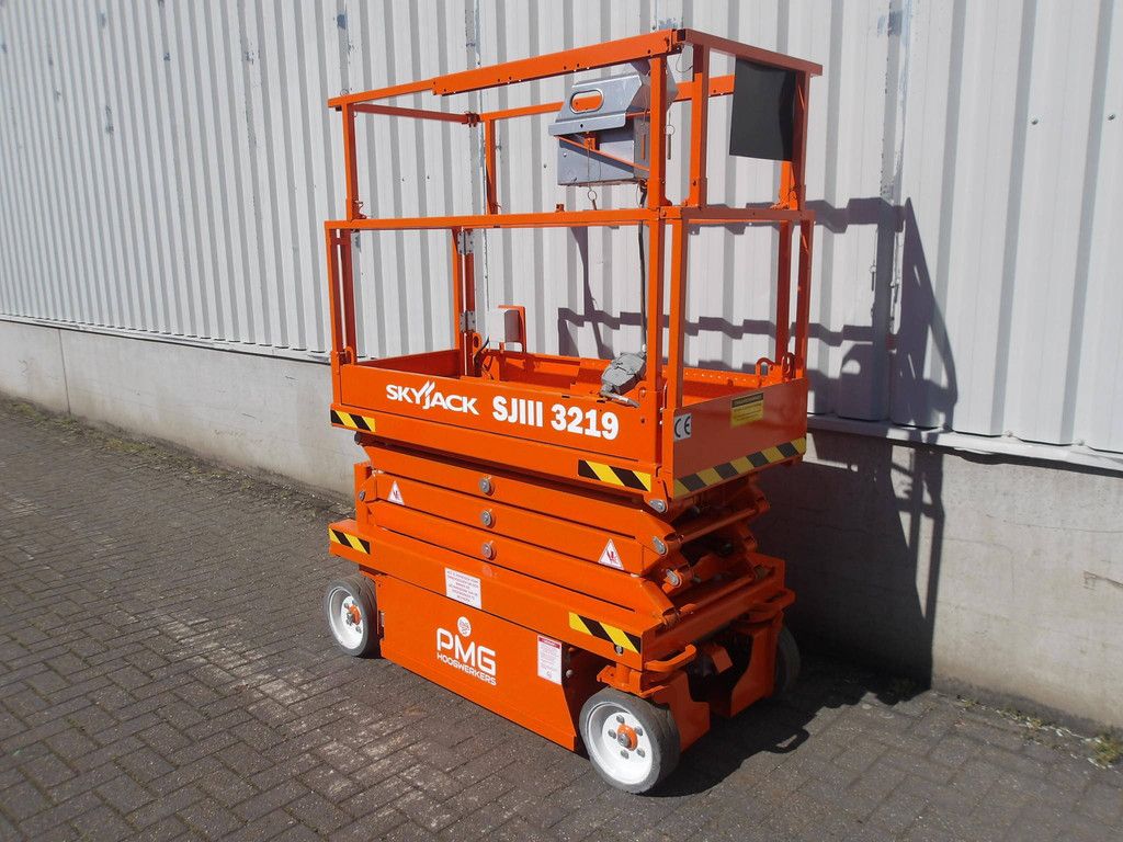 Scherenbühne SkyJack SJ3219 7,81 m elektrisch 2016