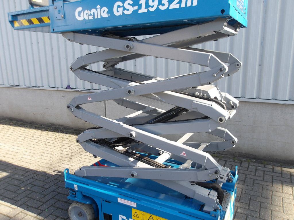 Scissor Lift Genie GS-1932M 7.55m Electric 2022
