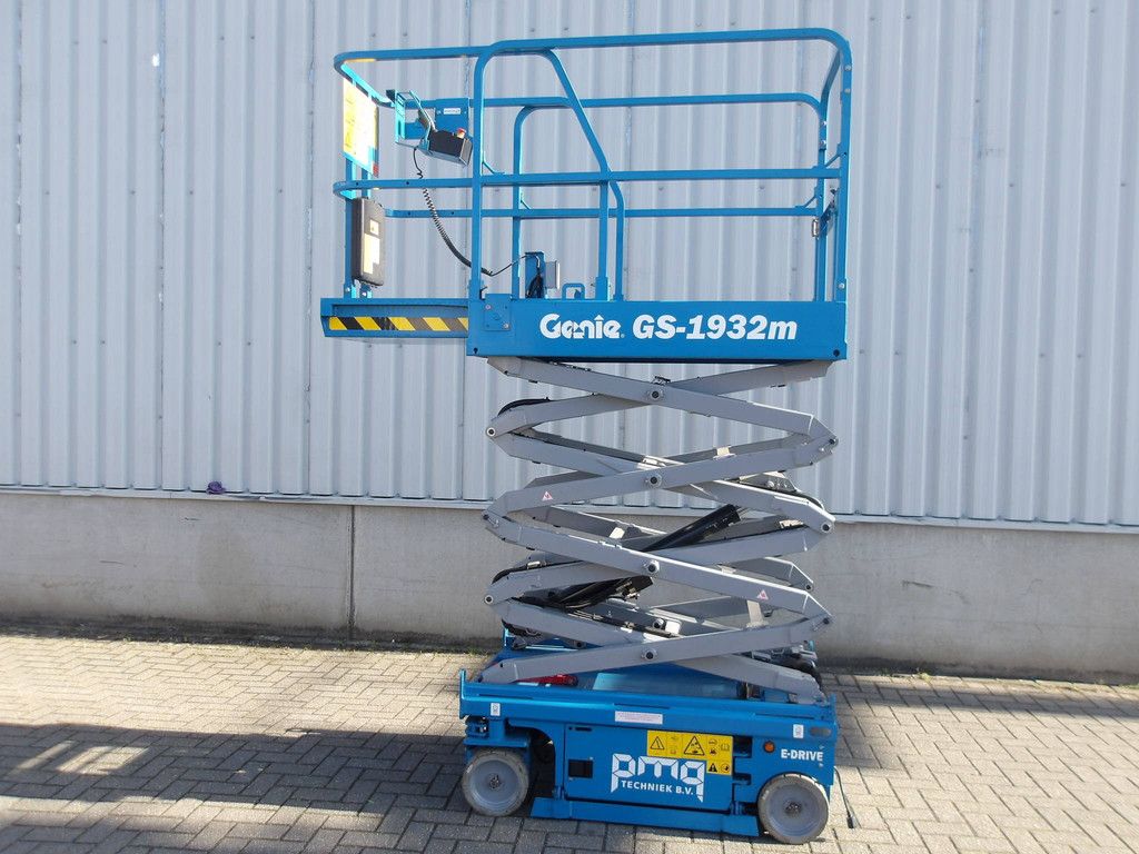Scissor Lift Genie GS-1932M 7.55m Electric 2022