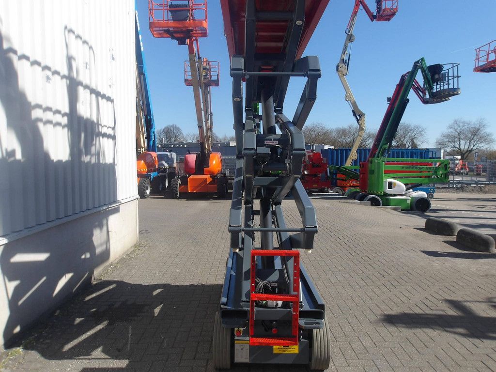 Skyjack SJ3226 Scissor Lift 9.92m Electric 2017