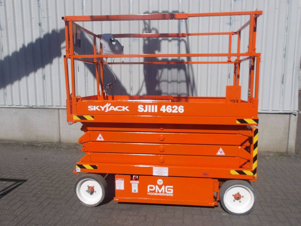 Scissor Lift SkyJack SJ4626 9.92m Electric 2015