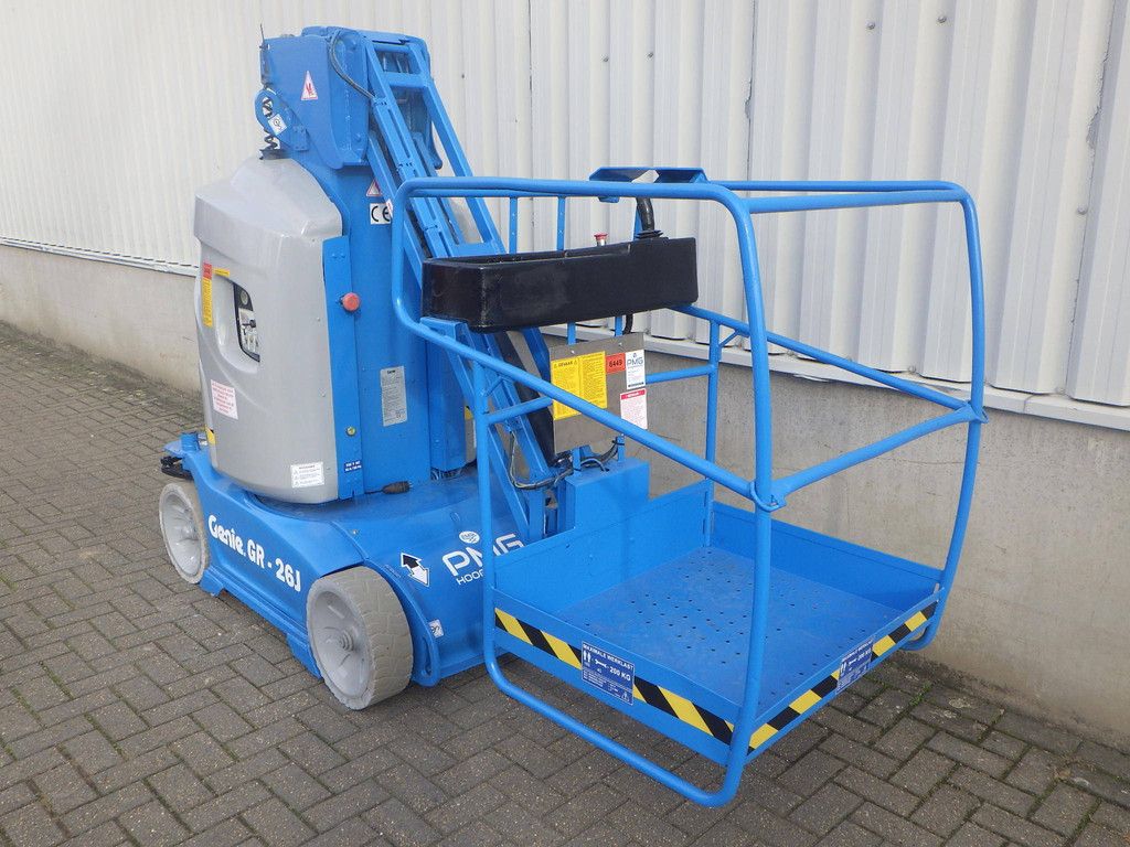 Genie GR-26J 9.90m Electric Mast Lift 2014