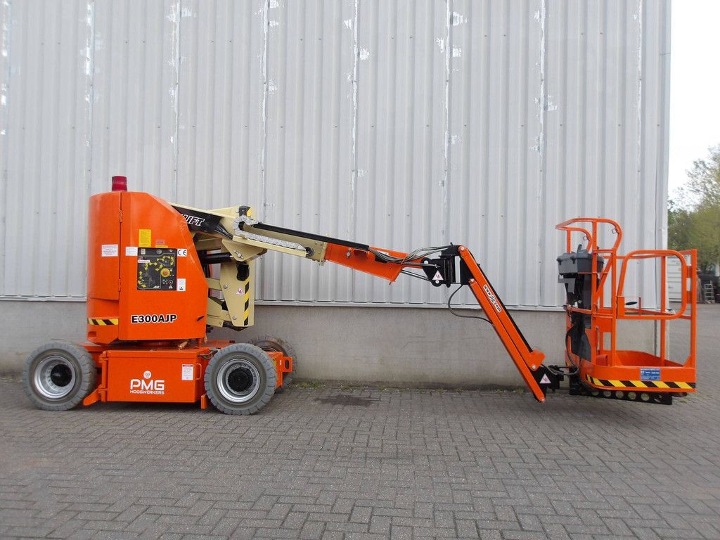 JLG E300AJP Gelenkteleskoparbeitsbühne 11,19 m elektrisch 2015