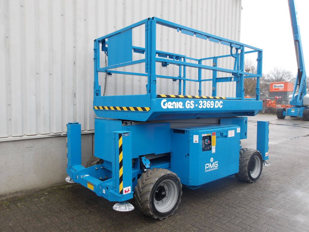 Scissor Lift Genie GS-3369DC 11.69m Electric 2013