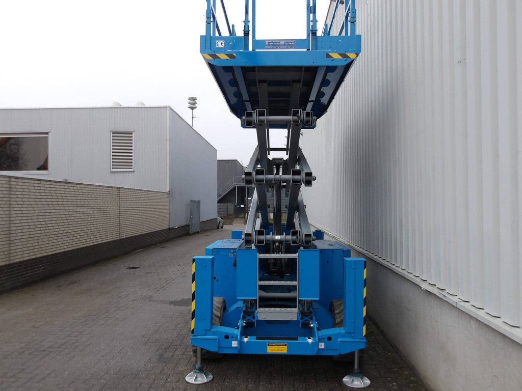 Scissor Lift Genie GS-3369DC 11.69m Electric 2013