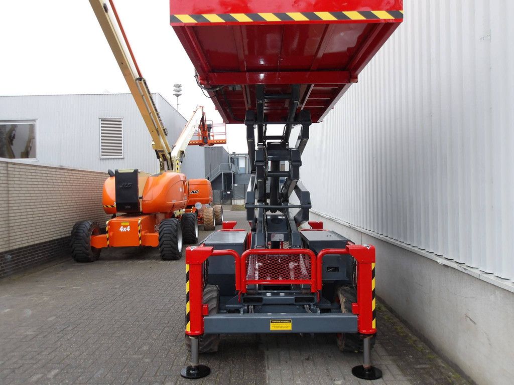 Skyjack SJ6832RT Scissor Lift 11.75m Diesel 2015