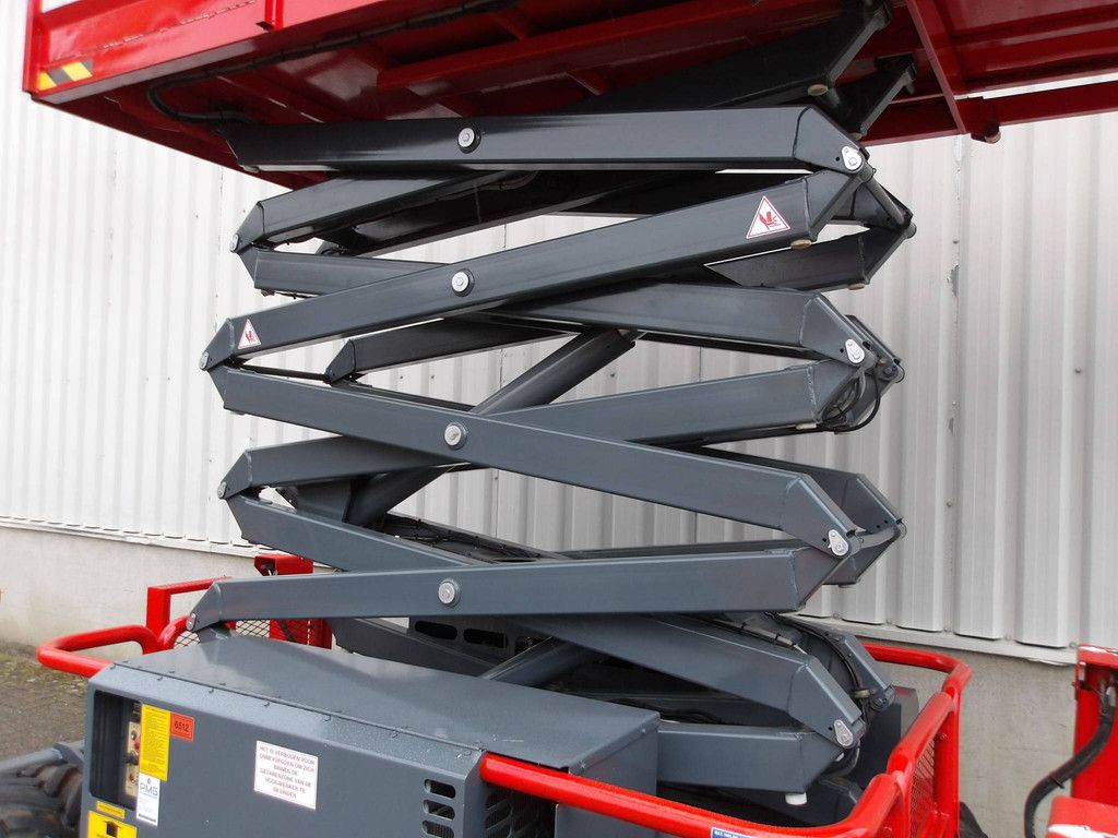 Skyjack SJ6832RT Scissor Lift 11.75m Diesel 2015