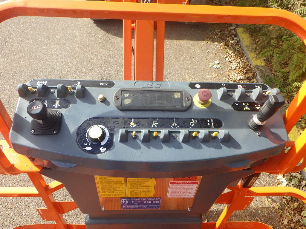 JLG E450AJ Articulated Boom Lift 15.72m Electric 2011