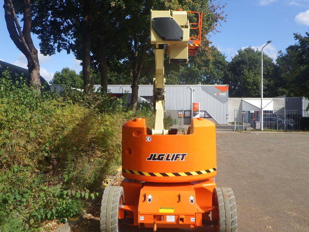 JLG E450AJ Articulated Boom Lift 15.72m Electric 2011
