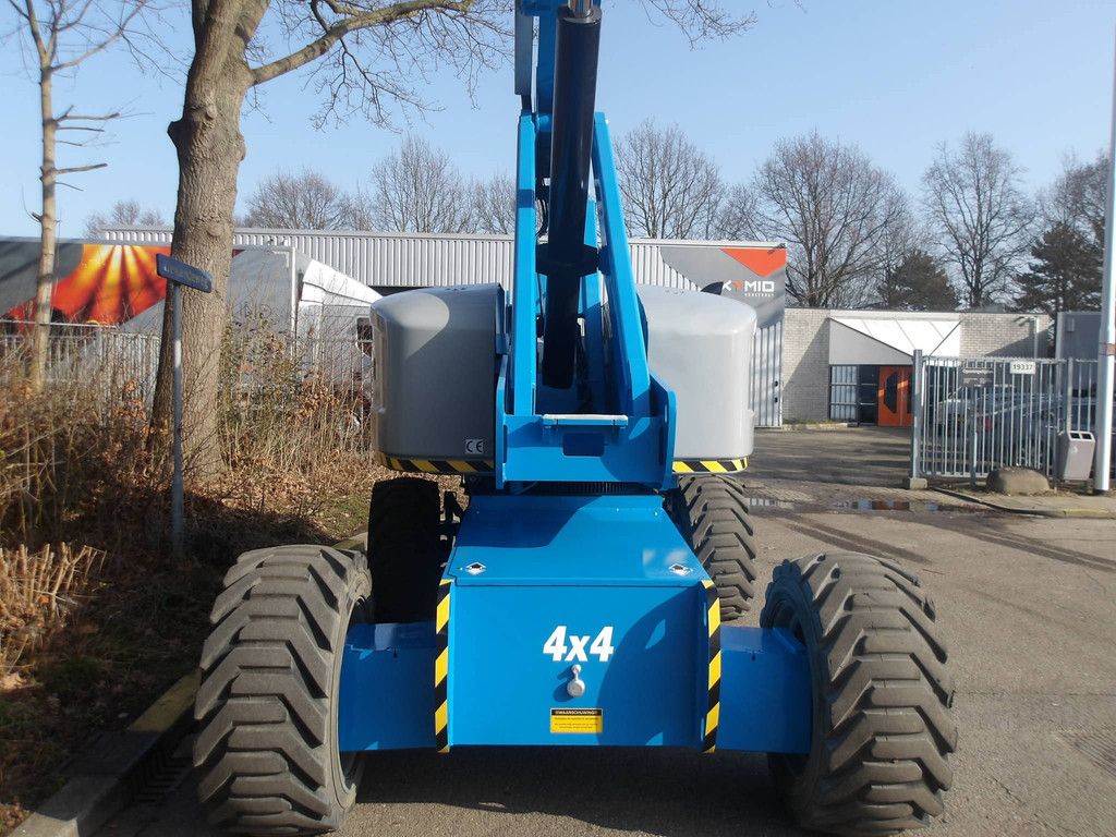 Telescopic boom lift Genie S-85 27.91m Diesel 2012