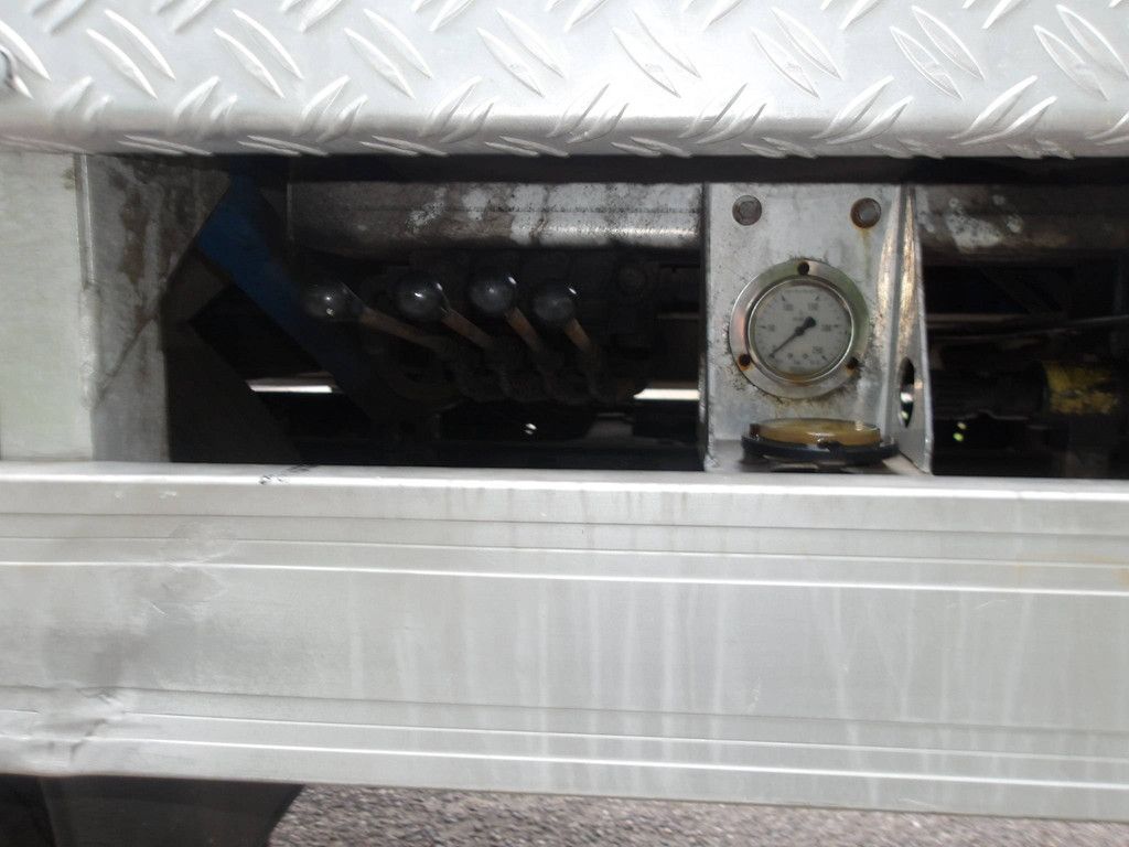Autohoogwerker Nissan Cabstar Diesel 17.8m 2004