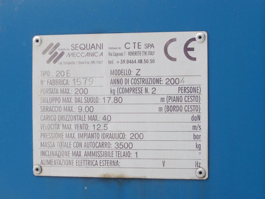 Autohoogwerker Nissan Cabstar Diesel 17.8m 2004