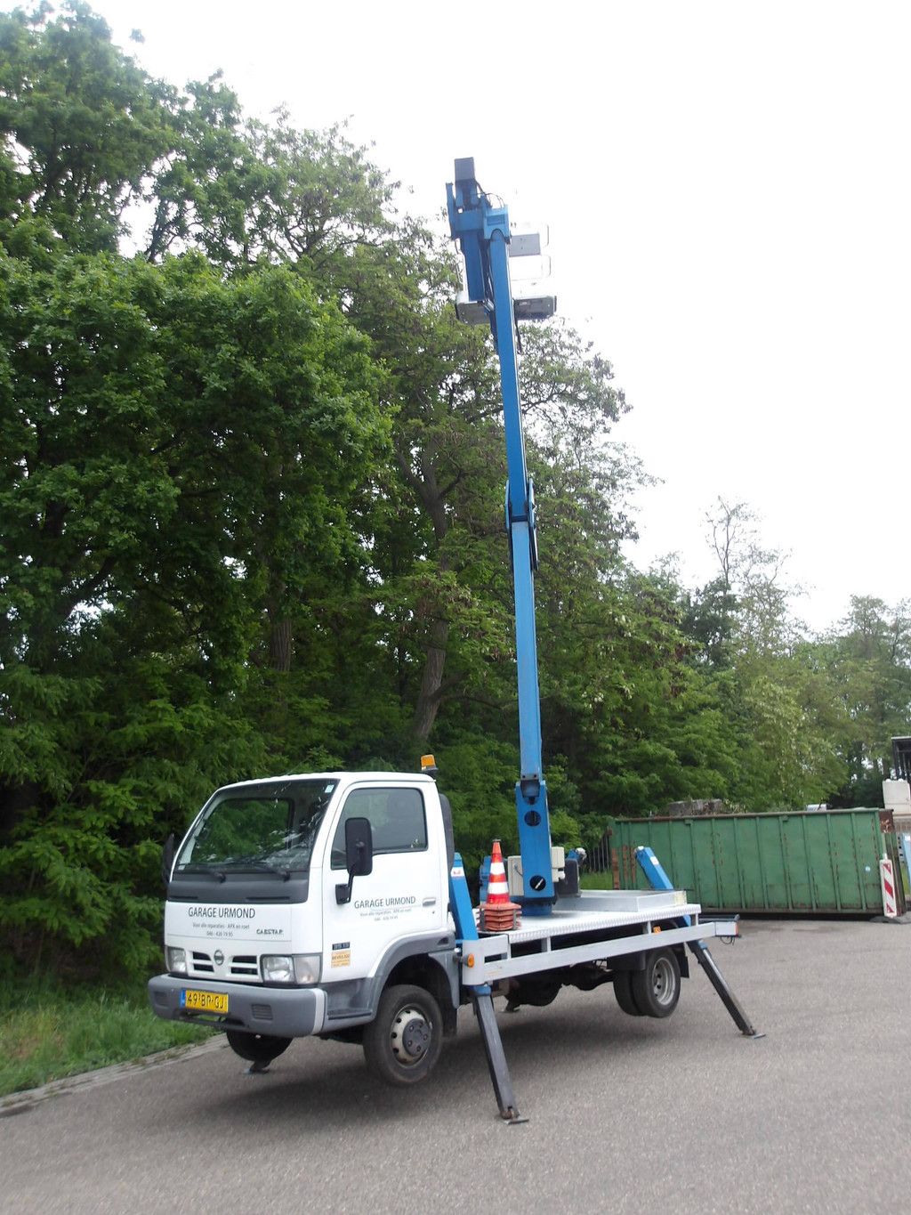 Autohoogwerker Nissan Cabstar Diesel 17.8m 2004