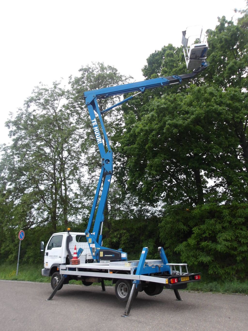 Autohoogwerker Nissan Cabstar Diesel 17.8m 2004