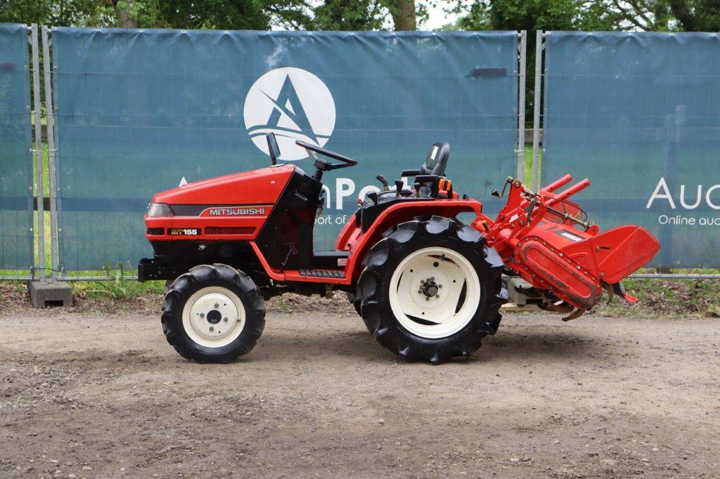Mitsubishi MT155 Diesel-Minitraktor, 15 PS, mit Grubber