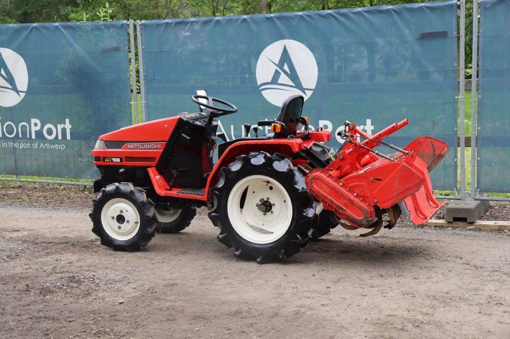 Mitsubishi MT155 Diesel-Minitraktor, 15 PS, mit Grubber