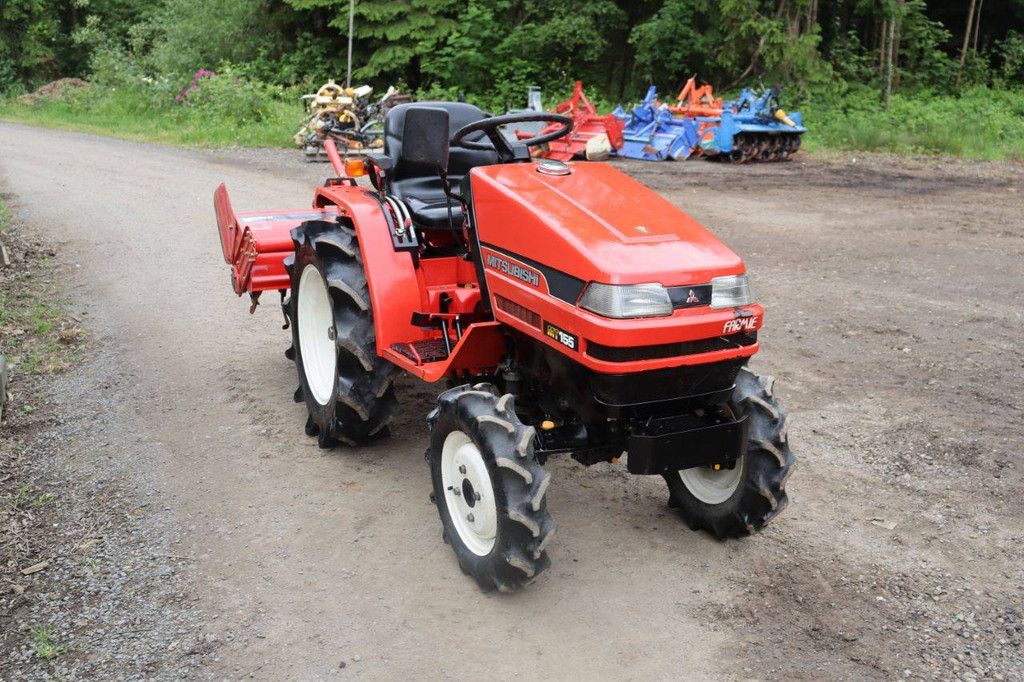 Mitsubishi MT155 Diesel-Minitraktor, 15 PS, mit Grubber
