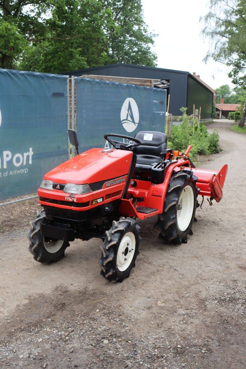 Mitsubishi MT155 Diesel-Minitraktor, 15 PS, mit Grubber