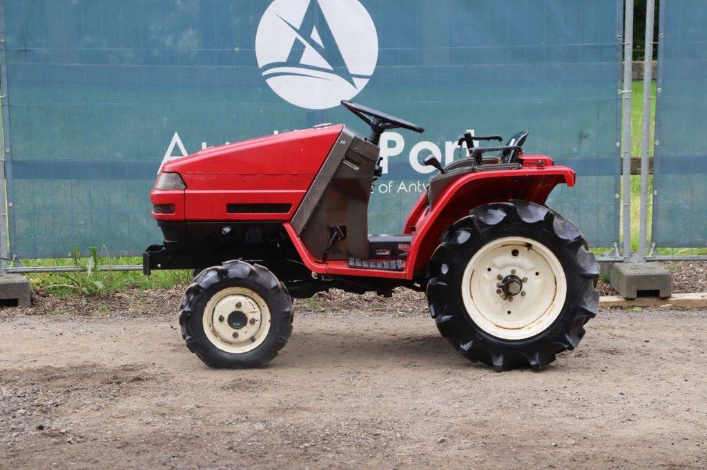 Mini tractor Yanmar Ke-4D Diesel 14.5hp
