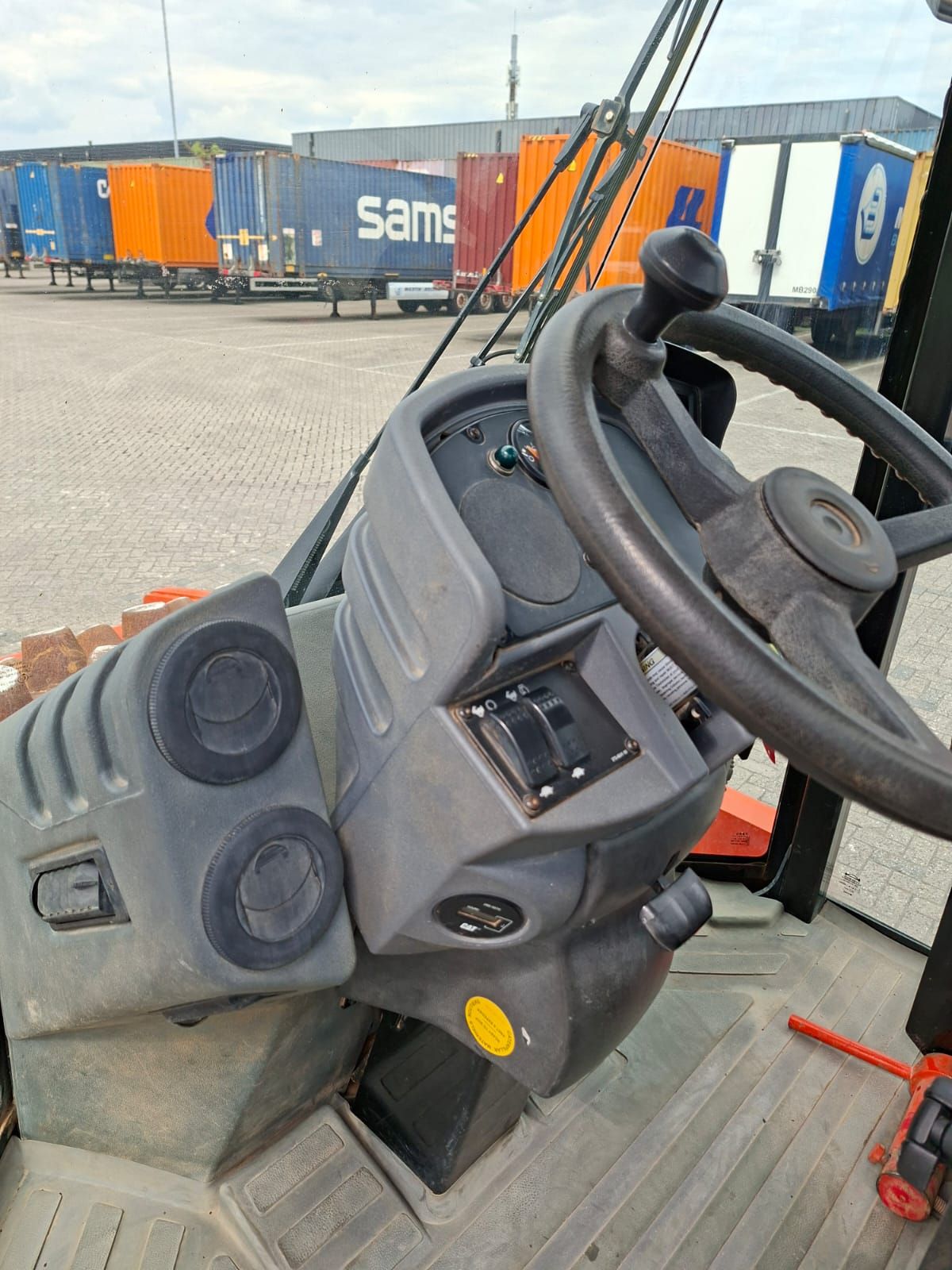 Caterpillar CP76 Single Drum Roller