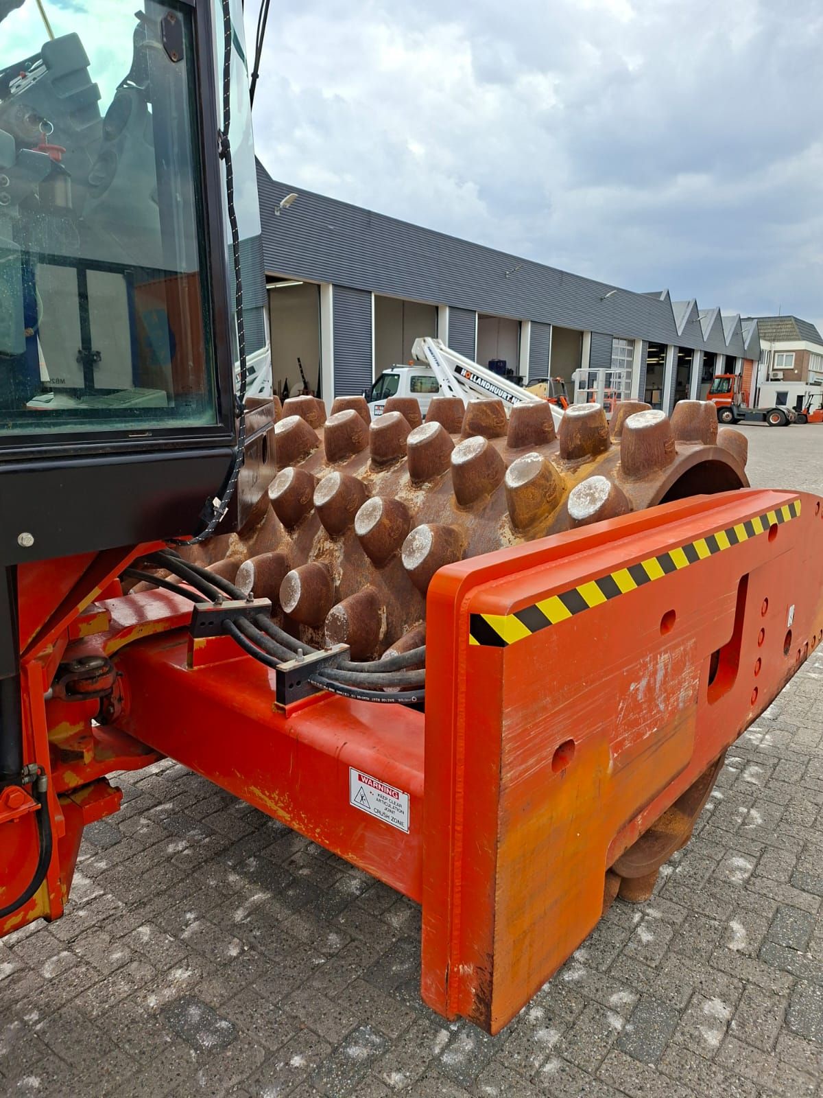 Caterpillar CP76 Single Drum Roller