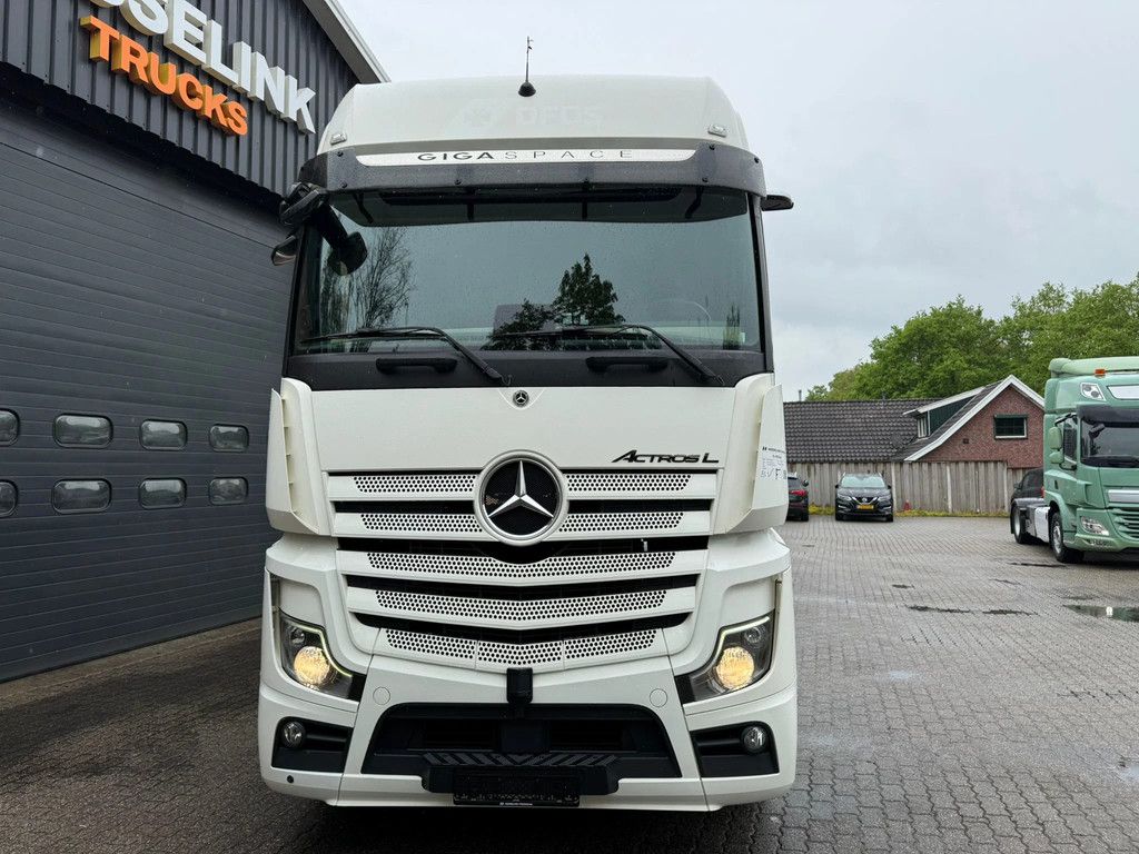 Mercedes-Benz Actros 2545 LG Gigaspace Standairco 396.660KM