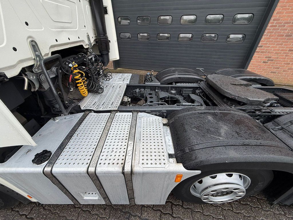 Mercedes-Benz Actros 2545 LG Gigaspace Standairco 396.660KM