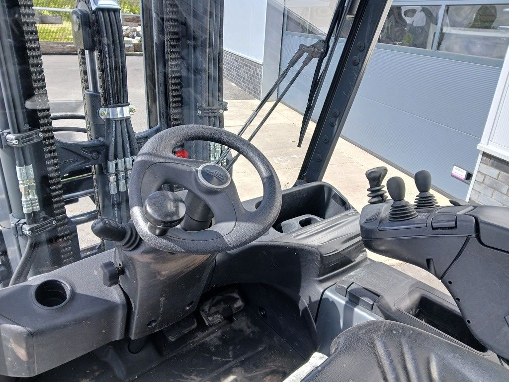 Linde E30-01