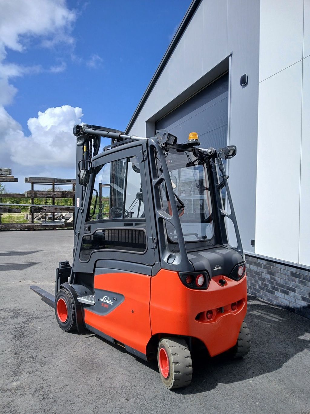 Linde E30HL-01/600