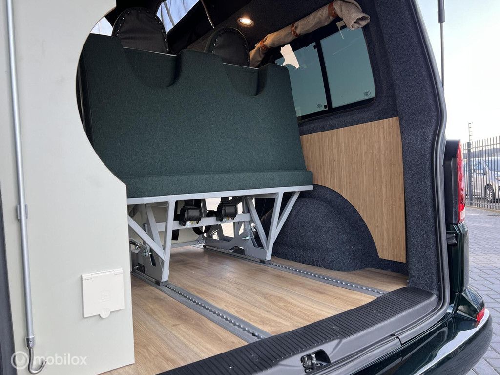 Volkswagen T6.1 buscamper Florida L1H1 2021 two-tone