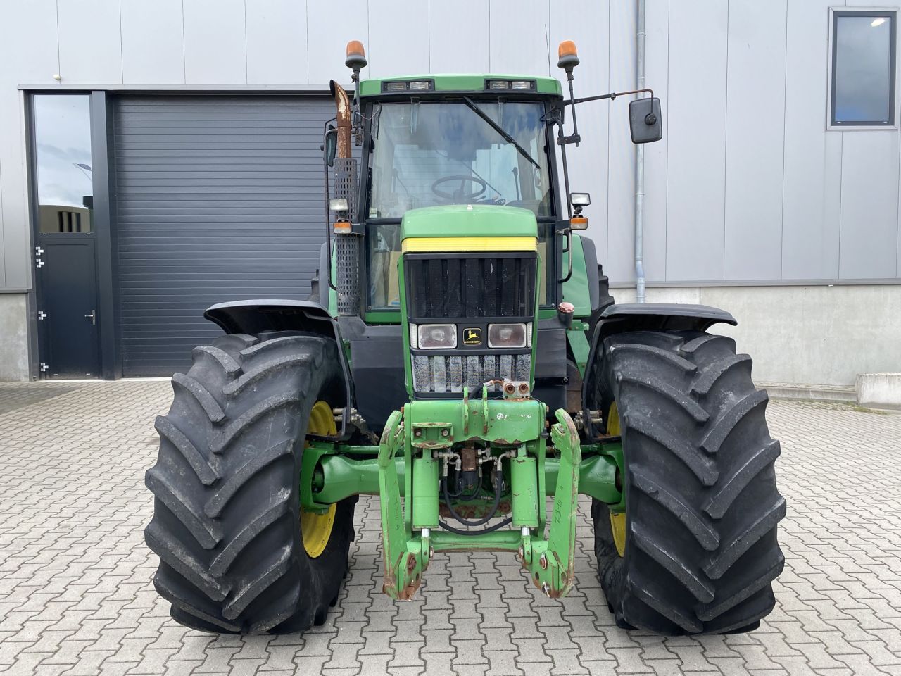 John Deere 7810