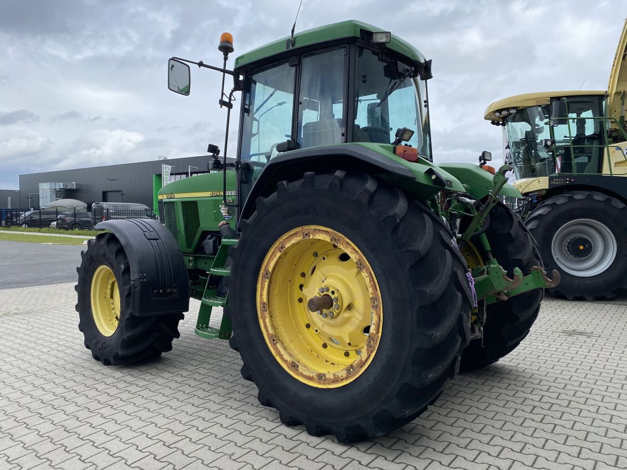 John Deere 7810