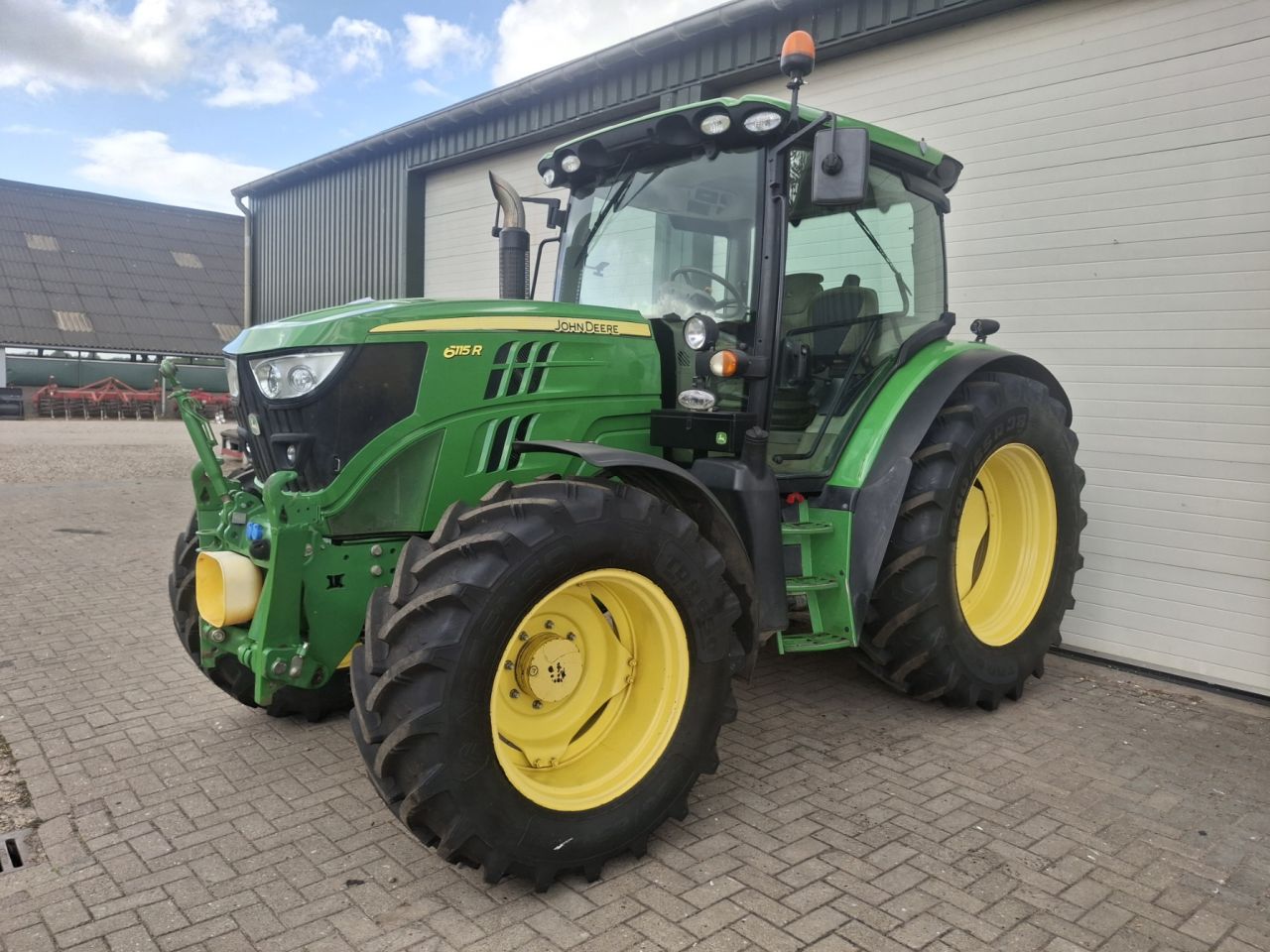 John Deere 6115R PQ