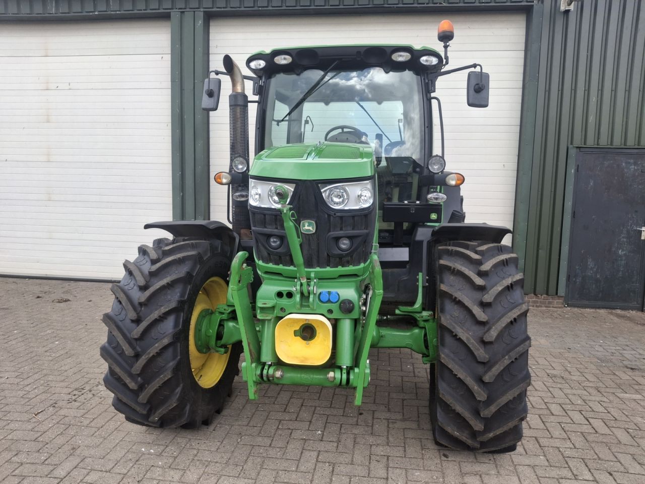 John Deere 6115R PQ