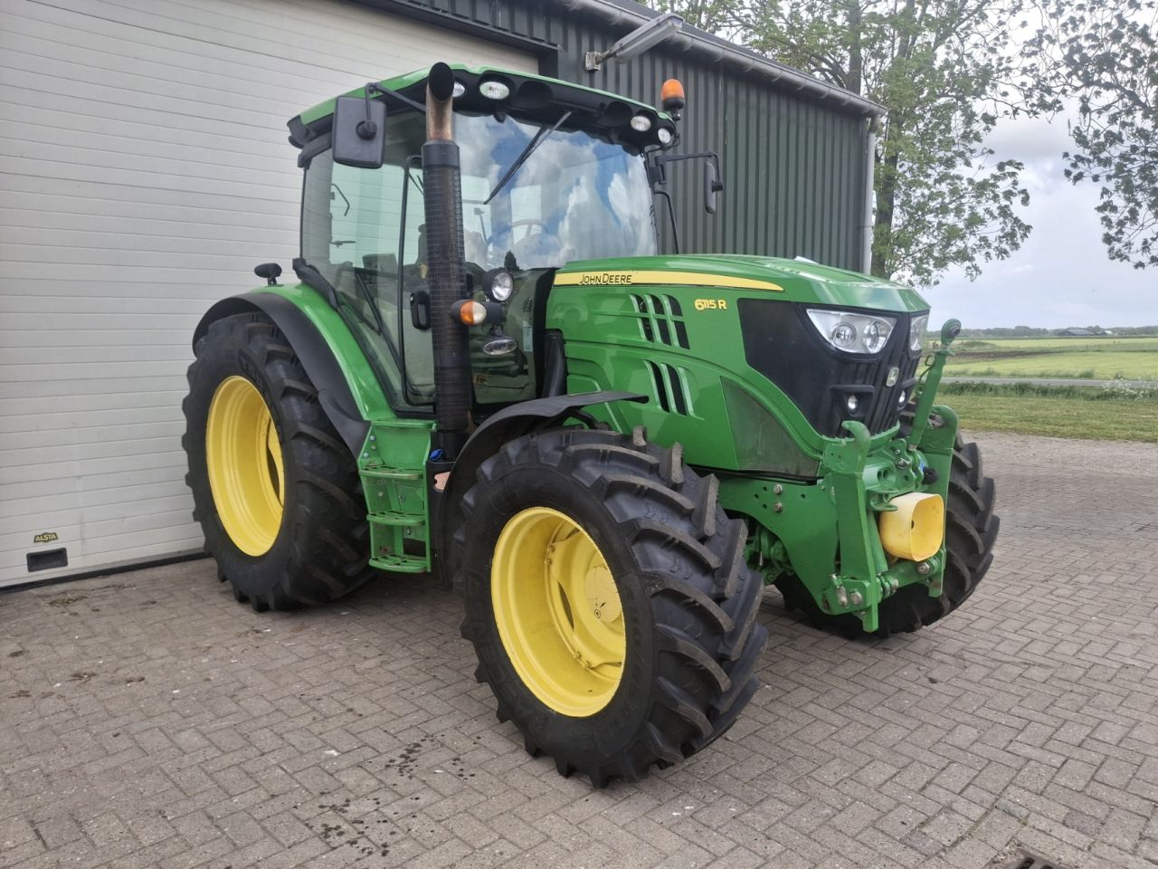 John Deere 6115R PQ