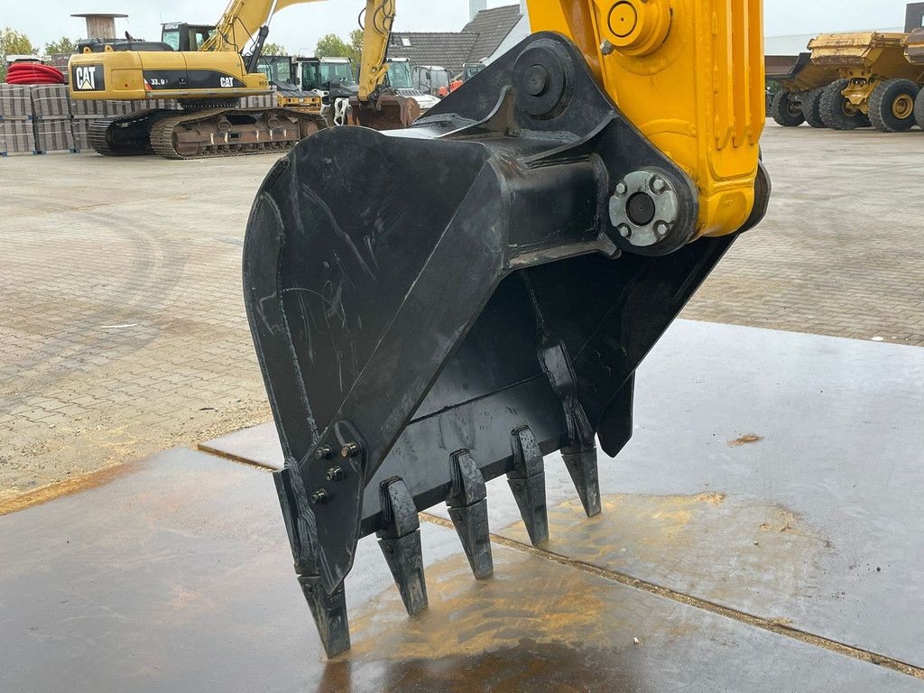 JCB 205 Hydraulic Excavator - Export Model