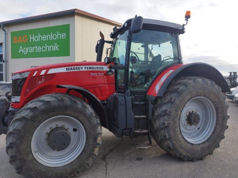 Massey Ferguson 8670