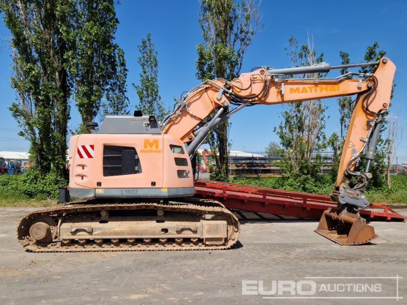 Liebherr R926