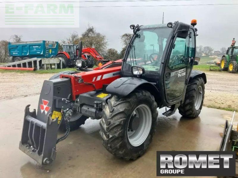 Massey Ferguson th7030